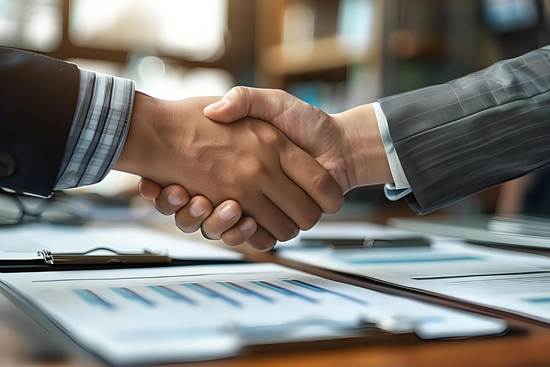 Handshake for steel wire rope project collaboration fostering reliable industrial partnerships